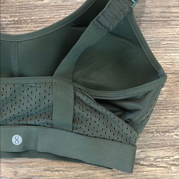 Layer8 Women's Size Medium Adjustable Band and Straps Sports Bra NWT - Picture 6 of 8